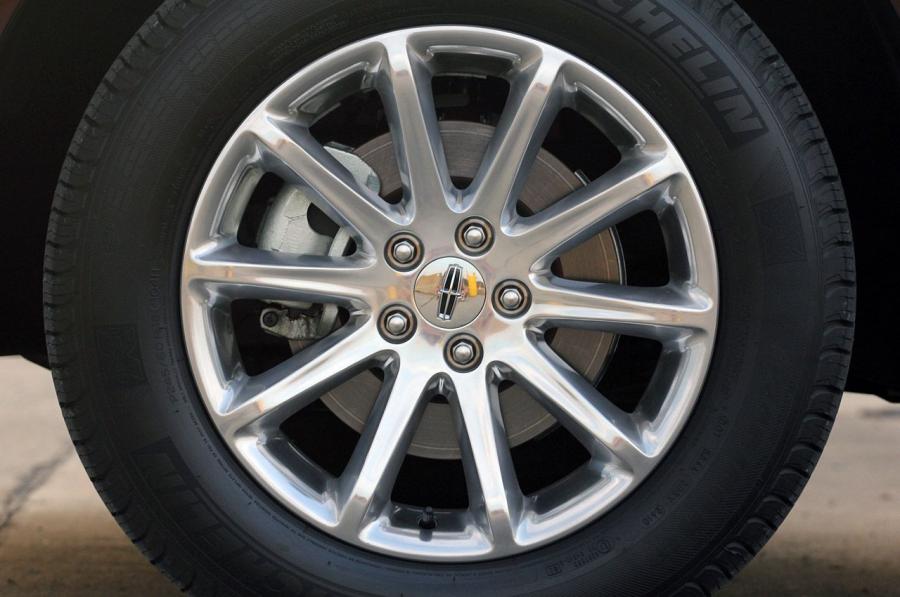  Lincoln MKX 2011 года  (фото 40 из 105)